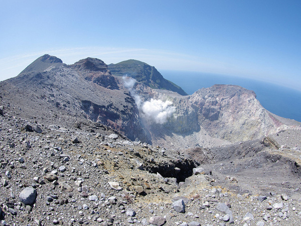 口永良部島の新岳